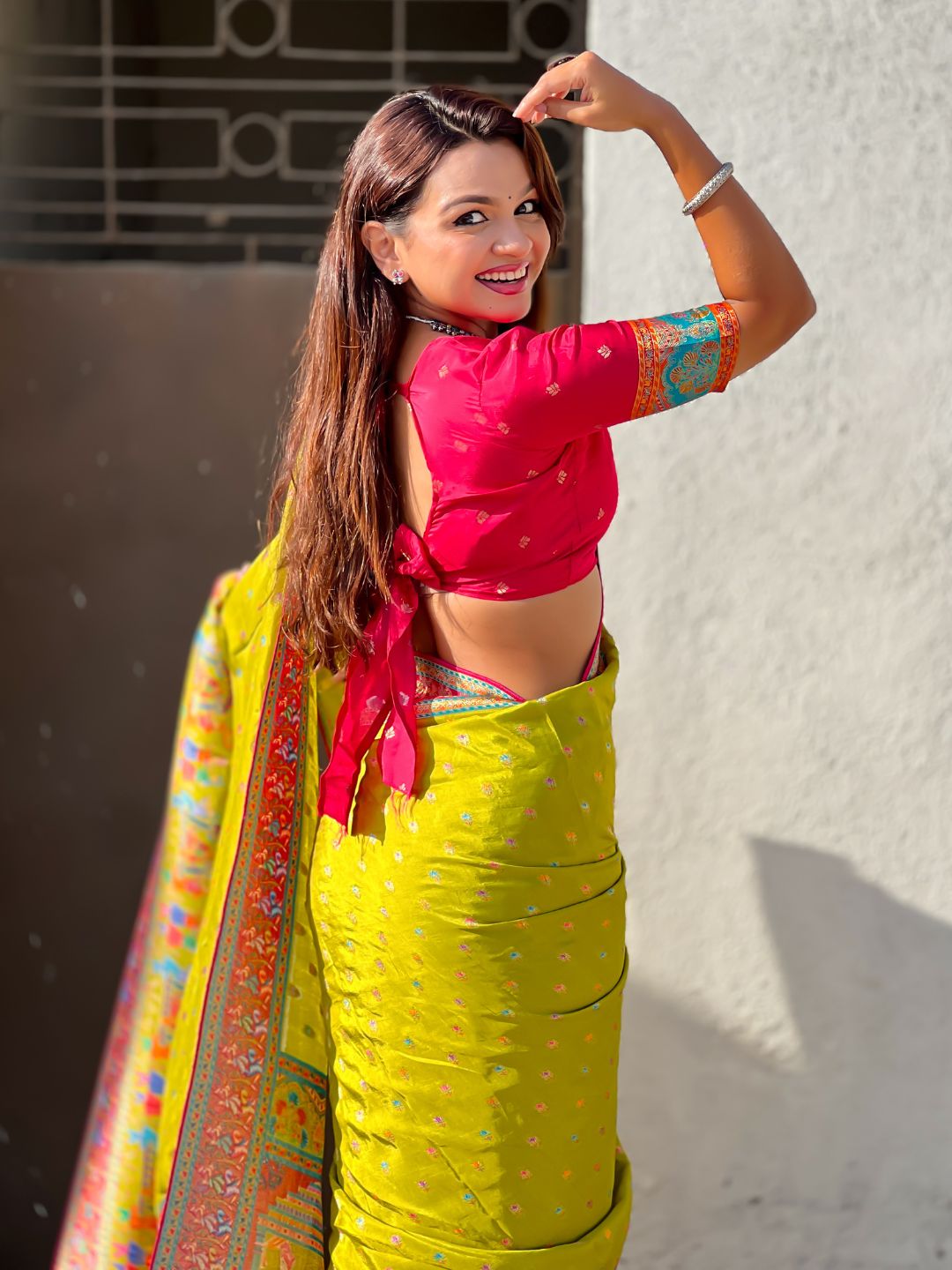 Mehendi Pure Viscose Silk Meenakari Zari Motif Saree with Folk Art Pallu and Brocade Blouse