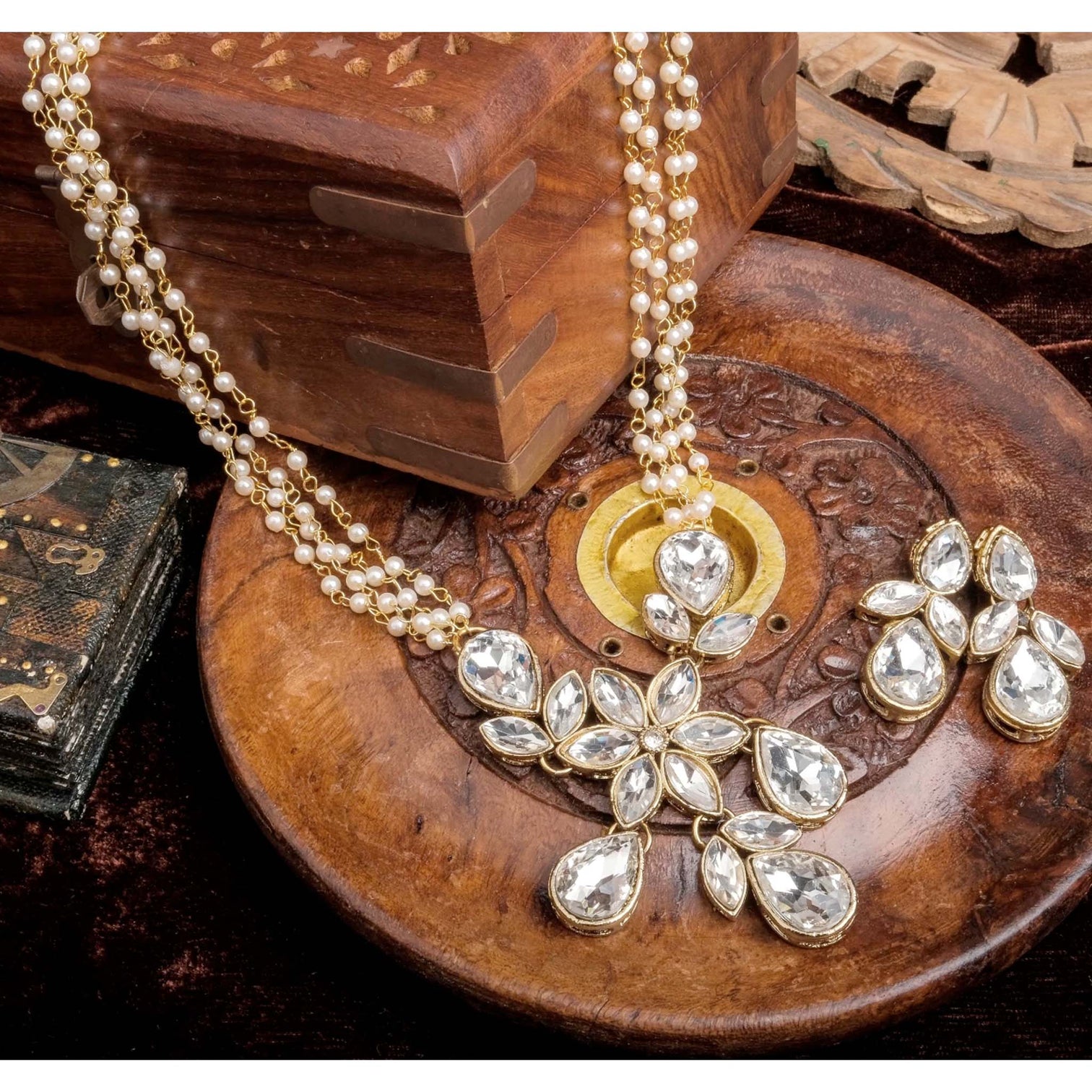 Pearl Chain with Dimond Necklace Alloy Gold-plated Jewel Set
