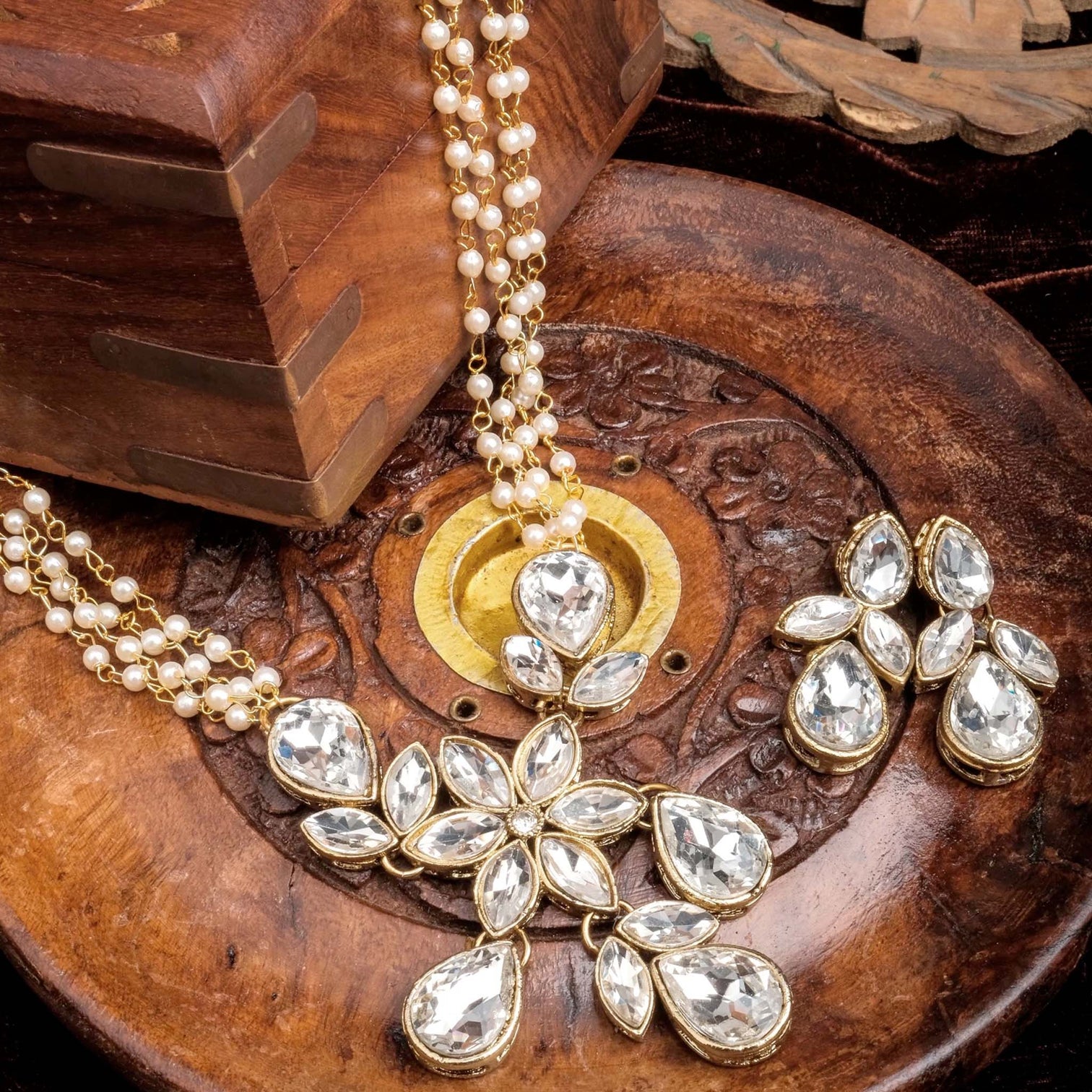 Pearl Chain with Dimond Necklace Alloy Gold-plated Jewel Set