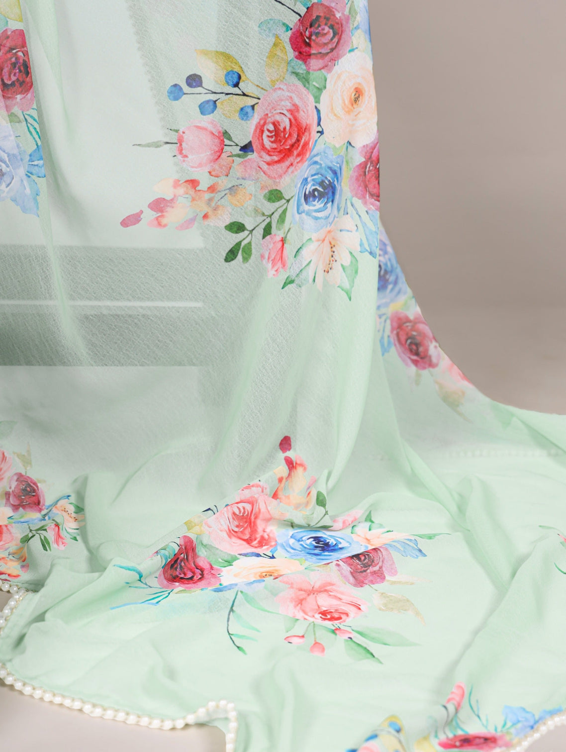 Pista Graceful Weightless Marble Saree with Floral Print & Pearl Lace Border – Includes Banglory Blouse Piece