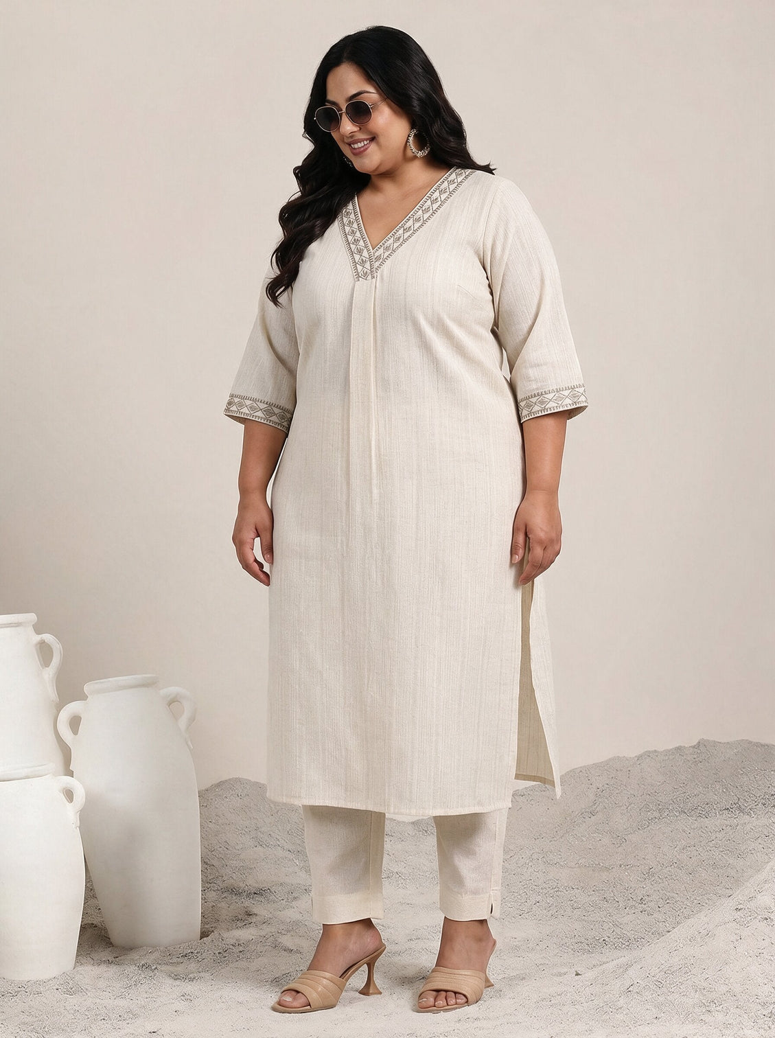 Plus Size Off white Solid Cotton Blend Straight Kurta