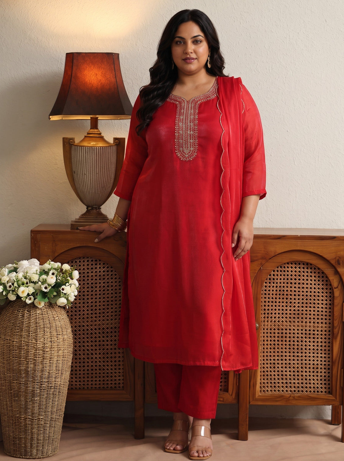 Plus Size Red Yoke Design Tissue Straight Suit Set