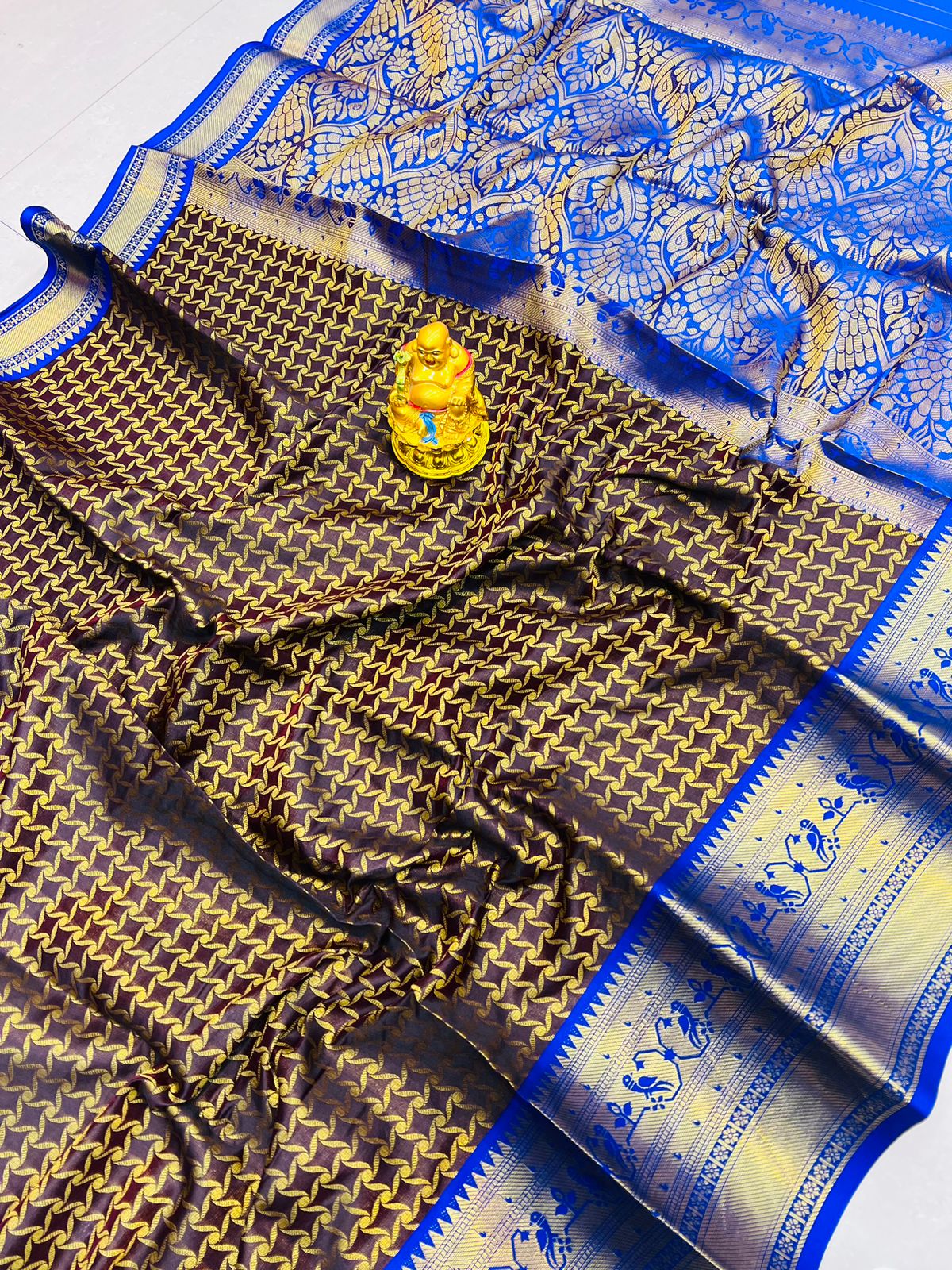 Flaunt Wine Soft Banarasi Silk Saree With Bewitching Blouse Piece
