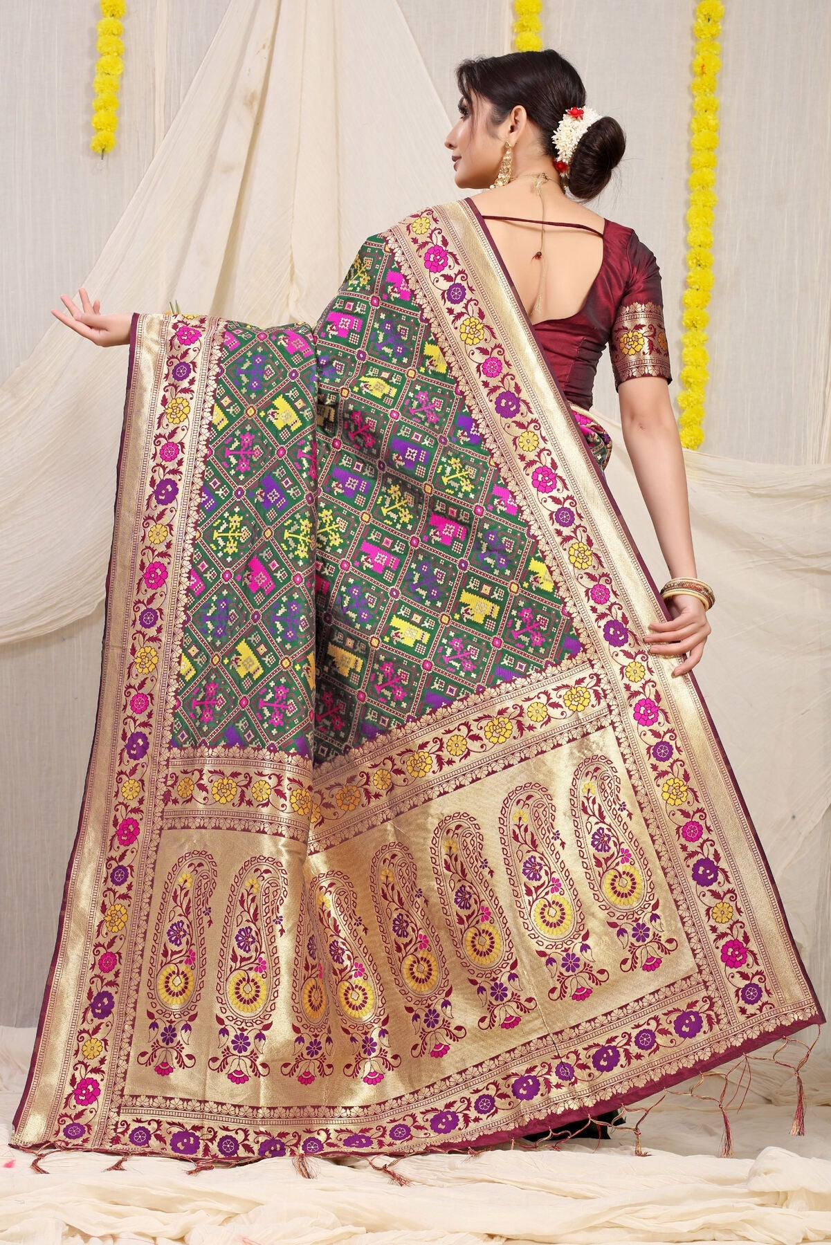Improbable Dark Green Paithani Silk Saree With Gratifying Blouse Piece