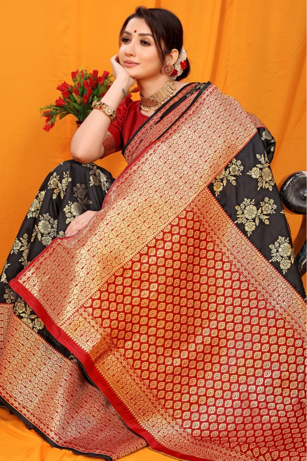 Fragrant Black Kanjivaram Silk With Alluring Blouse Piece