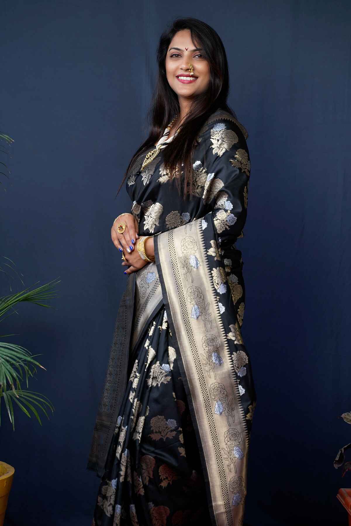 Adorning Black Kanjivaram Silk Saree With Glittering Blouse Piece