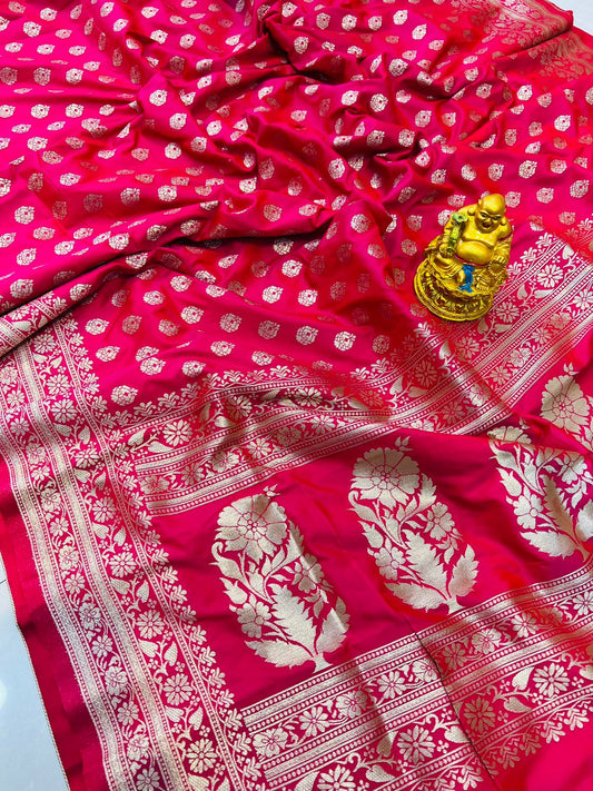 Ephemeral Dark Pink Banarasi Silk Saree With Seraglio Blouse Piece
