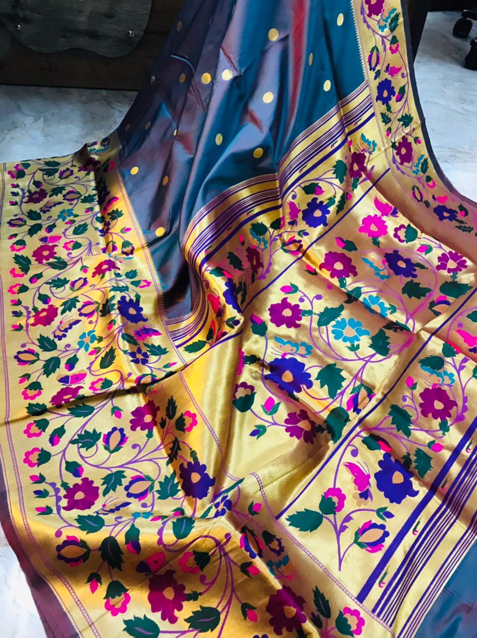 An insanely Grey Paithani Silk Saree With Sizzling Blouse Piece