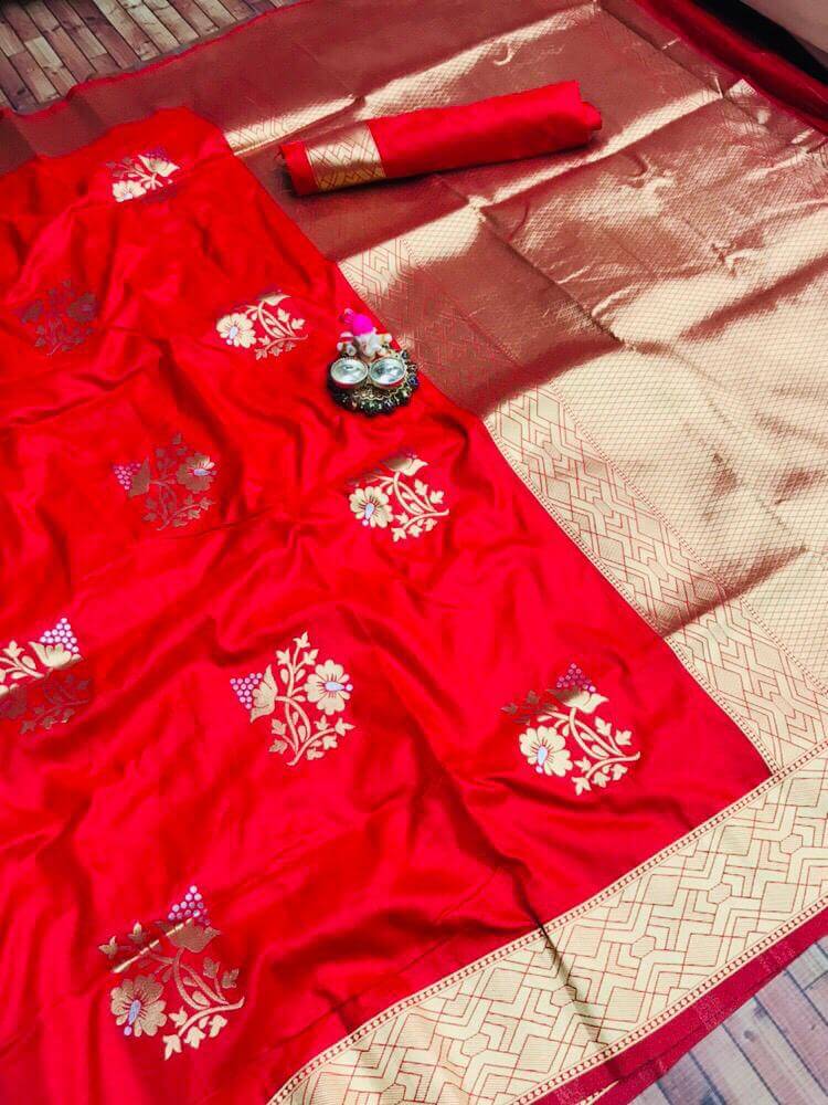Gorgeous Red Kanjivaram Silk With Arresting Blouse Piece