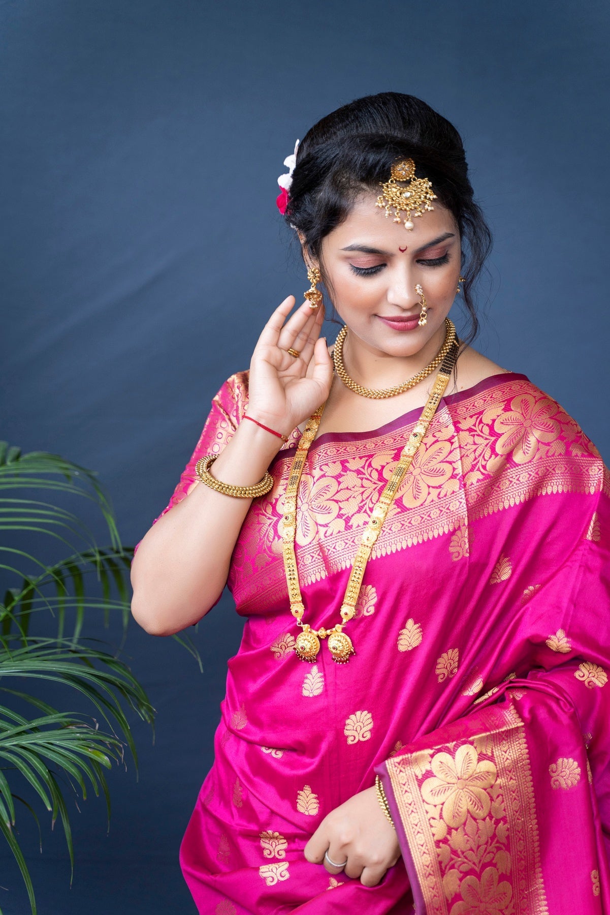 Flameboyant Dark Pink Banarasi Silk Saree With Assemblage Blouse Piece