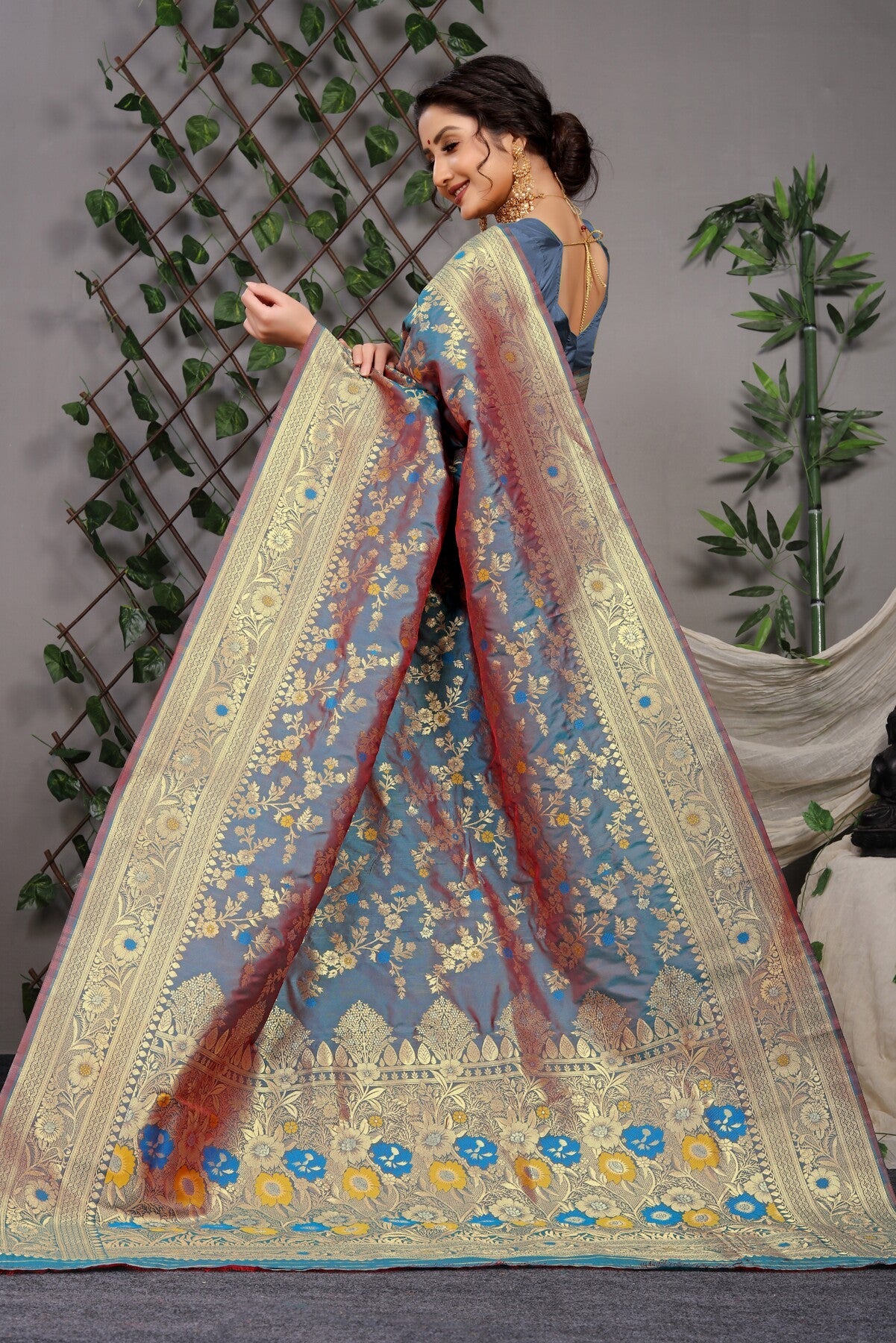 Woebegone Grey Banarasi Silk Saree With Skinny Blouse Piece