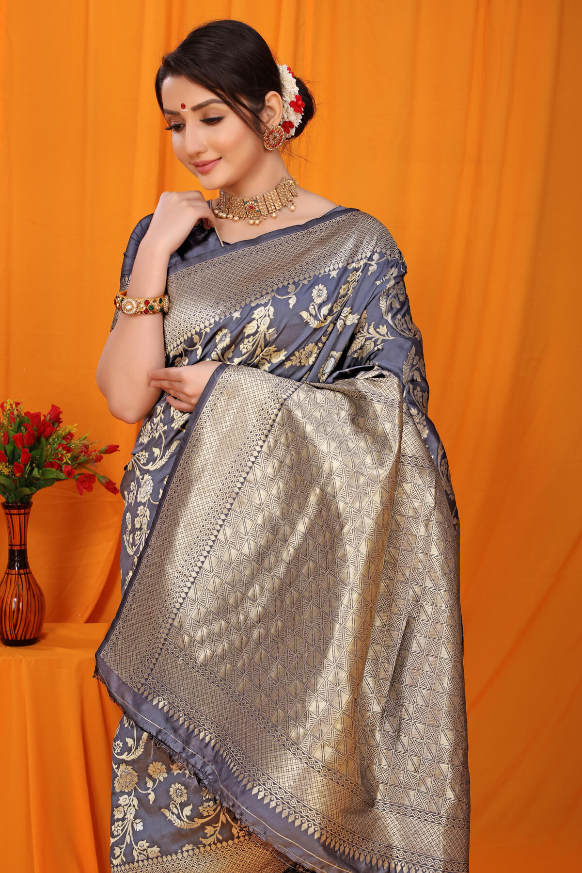 Lovely Grey Kanjivaram Silk With Scintilla Blouse Piece