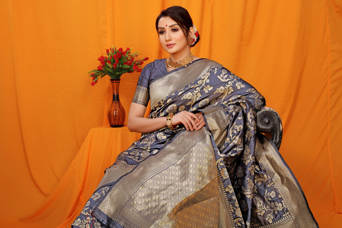 Lovely Grey Kanjivaram Silk With Scintilla Blouse Piece