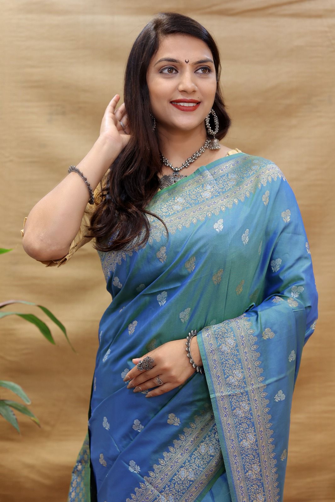 Flattering Blue Soft Banarasi Silk Saree With Mesmerising Blouse Piece