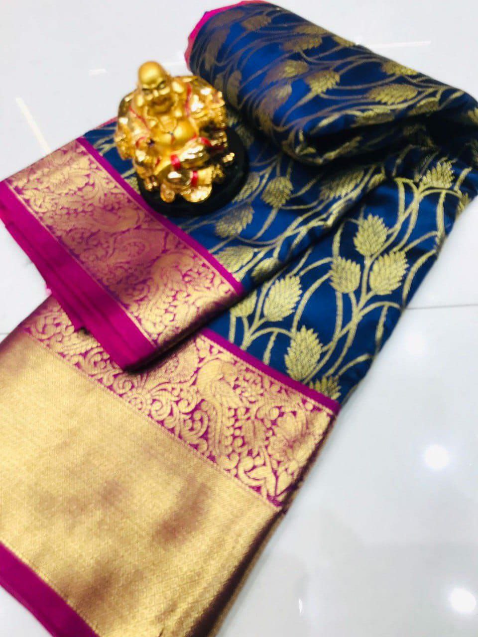Radiant Navy Blue Kanjivaram Silk With Redolent Blouse Piece