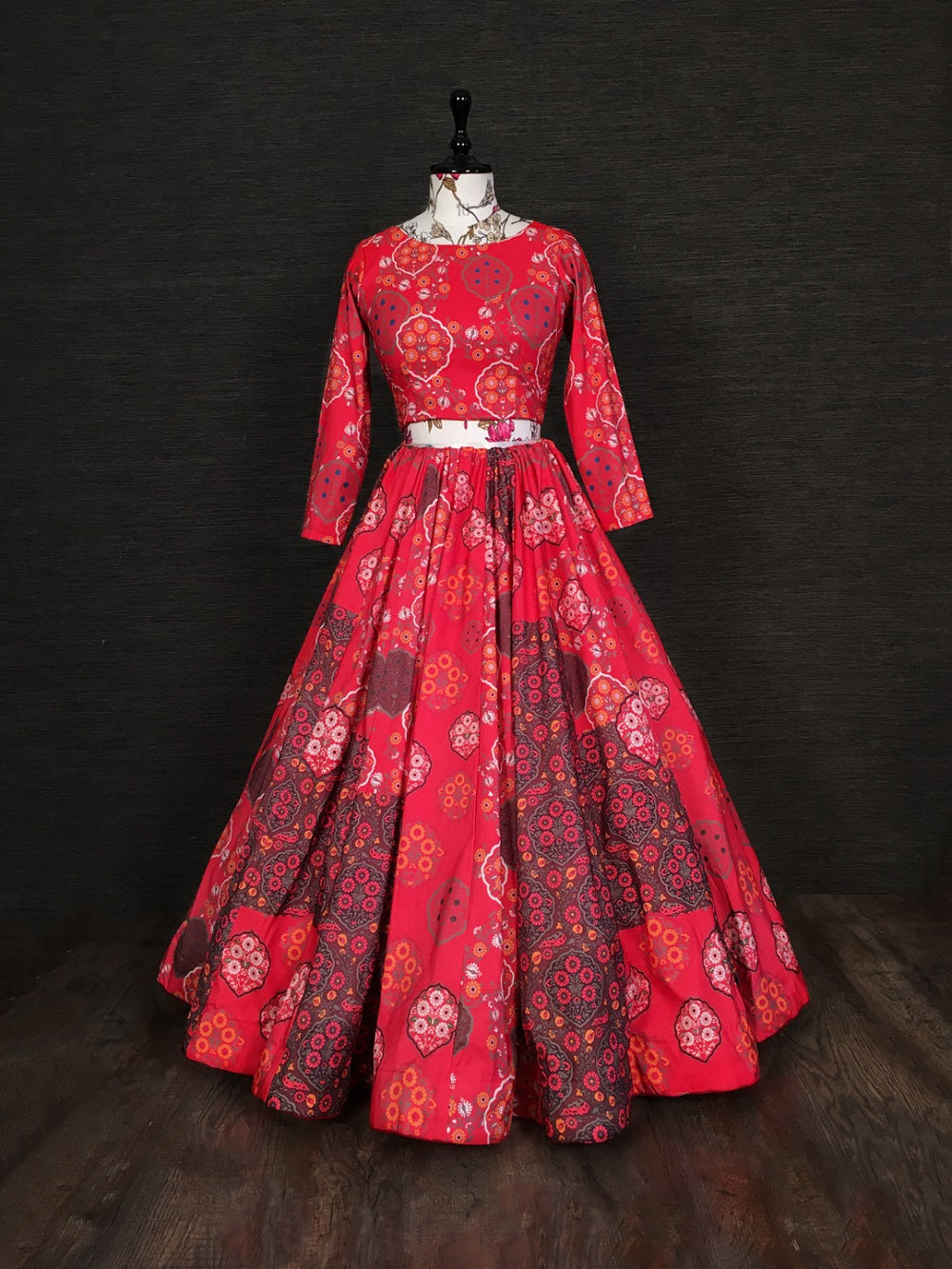 Red Color Vaishali Silk Lehengha Choli With Muslin Silk Dupatta