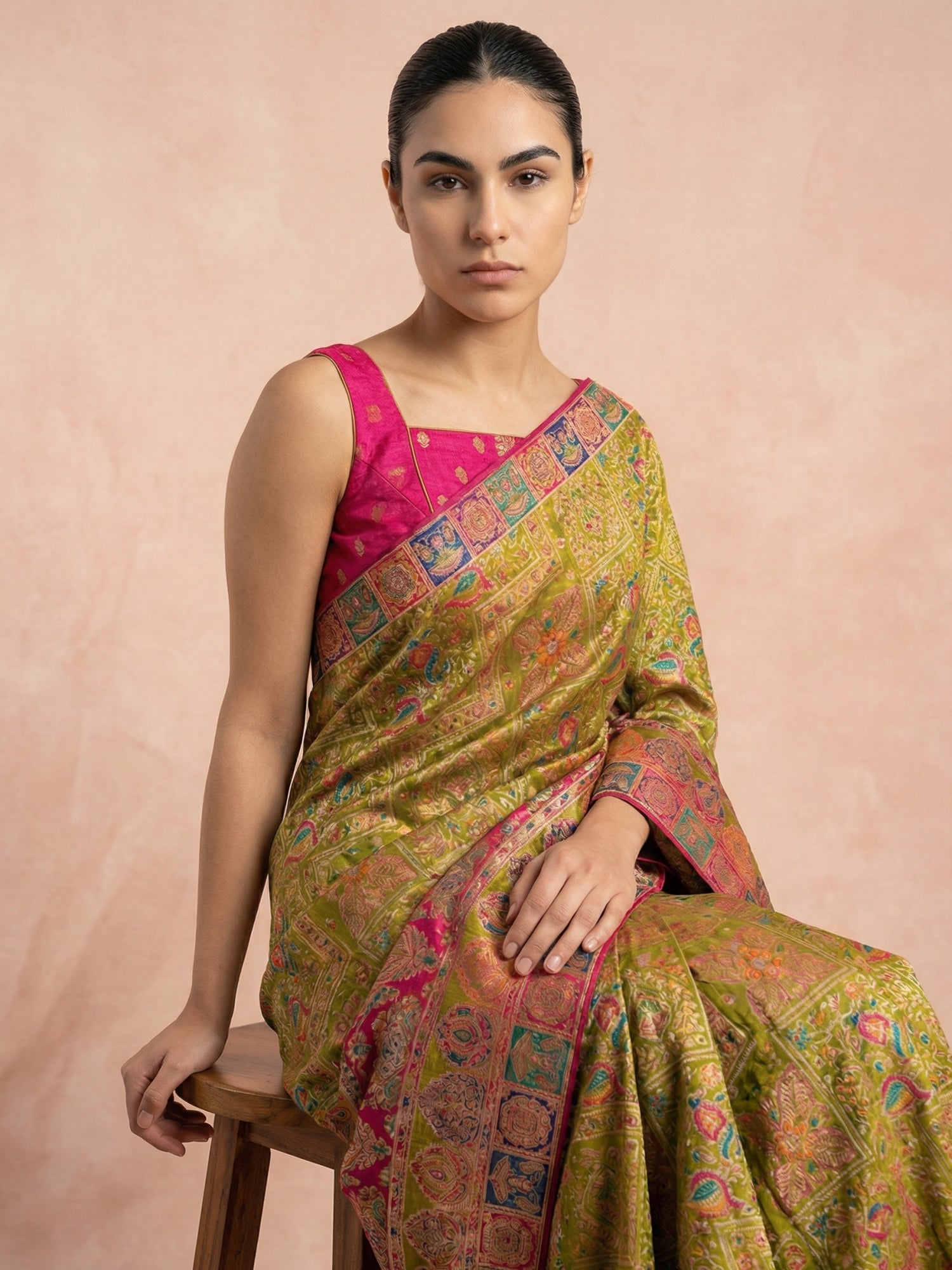 Mehendi Pure Viscose Silk Meenakari Zari Woven Saree with Traditional Pallu and Brocade Blouse