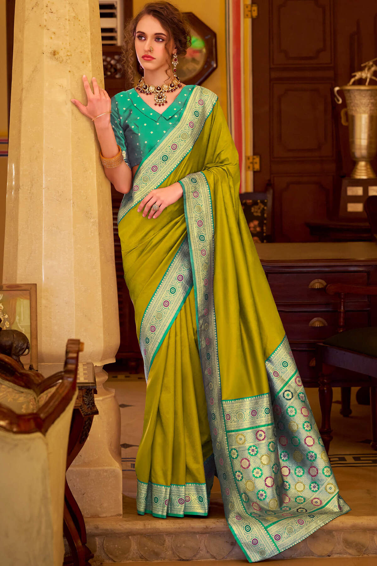 Prominent Mehndi Pure Zari Weaving Banarasi Silk Saree With Precious Blouse Piece