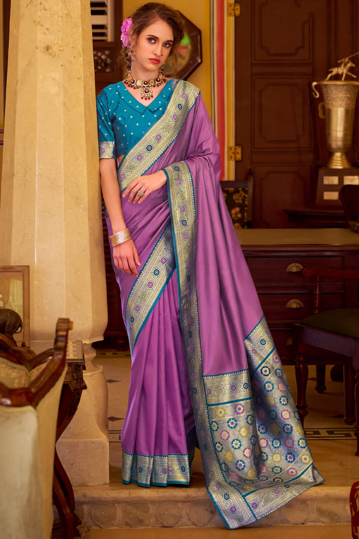 Inspiring Lavender Pure Zari Weaving Banarasi Silk Saree With Opulent Blouse Piece