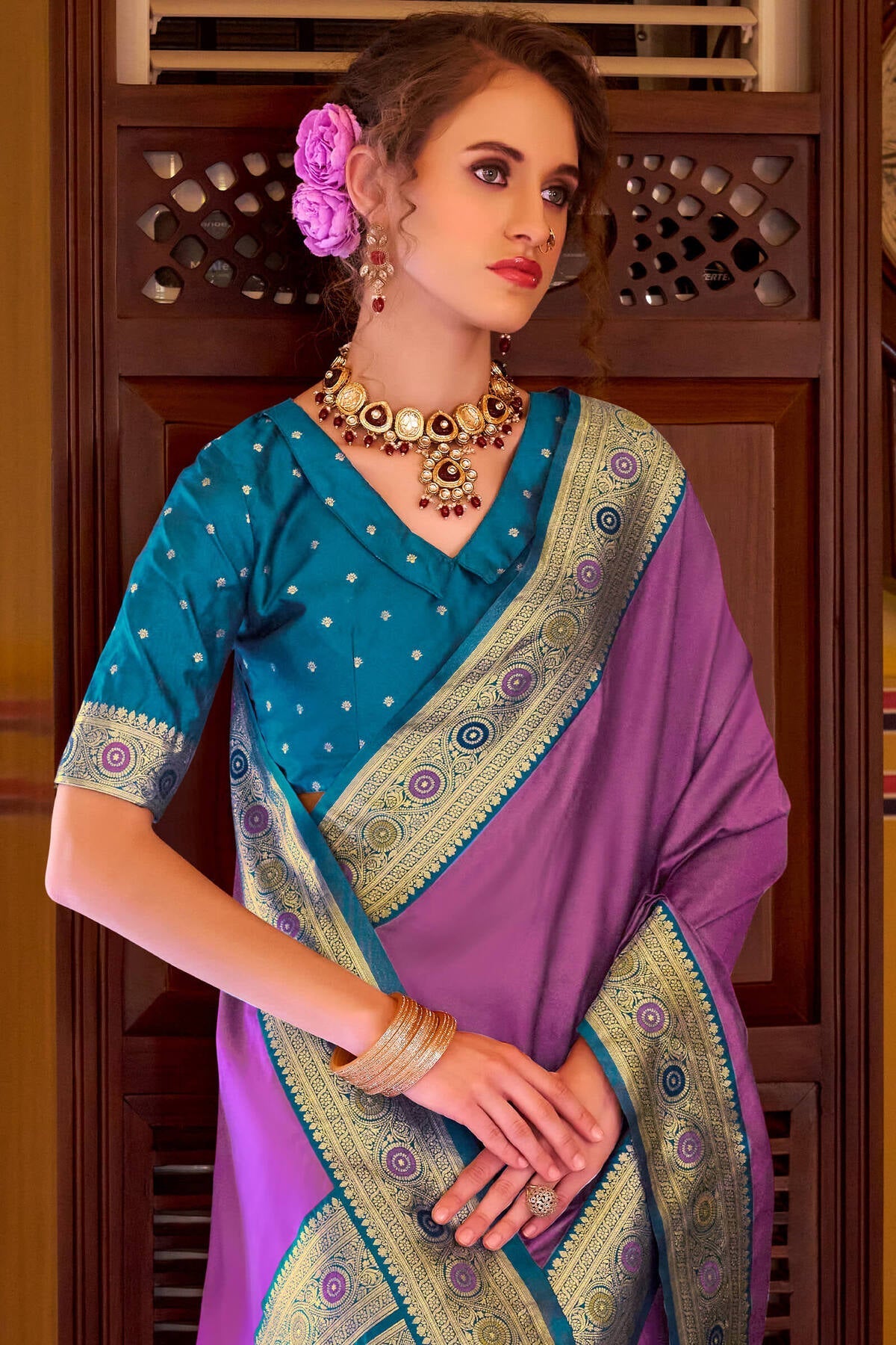 Inspiring Lavender Pure Zari Weaving Banarasi Silk Saree With Opulent Blouse Piece