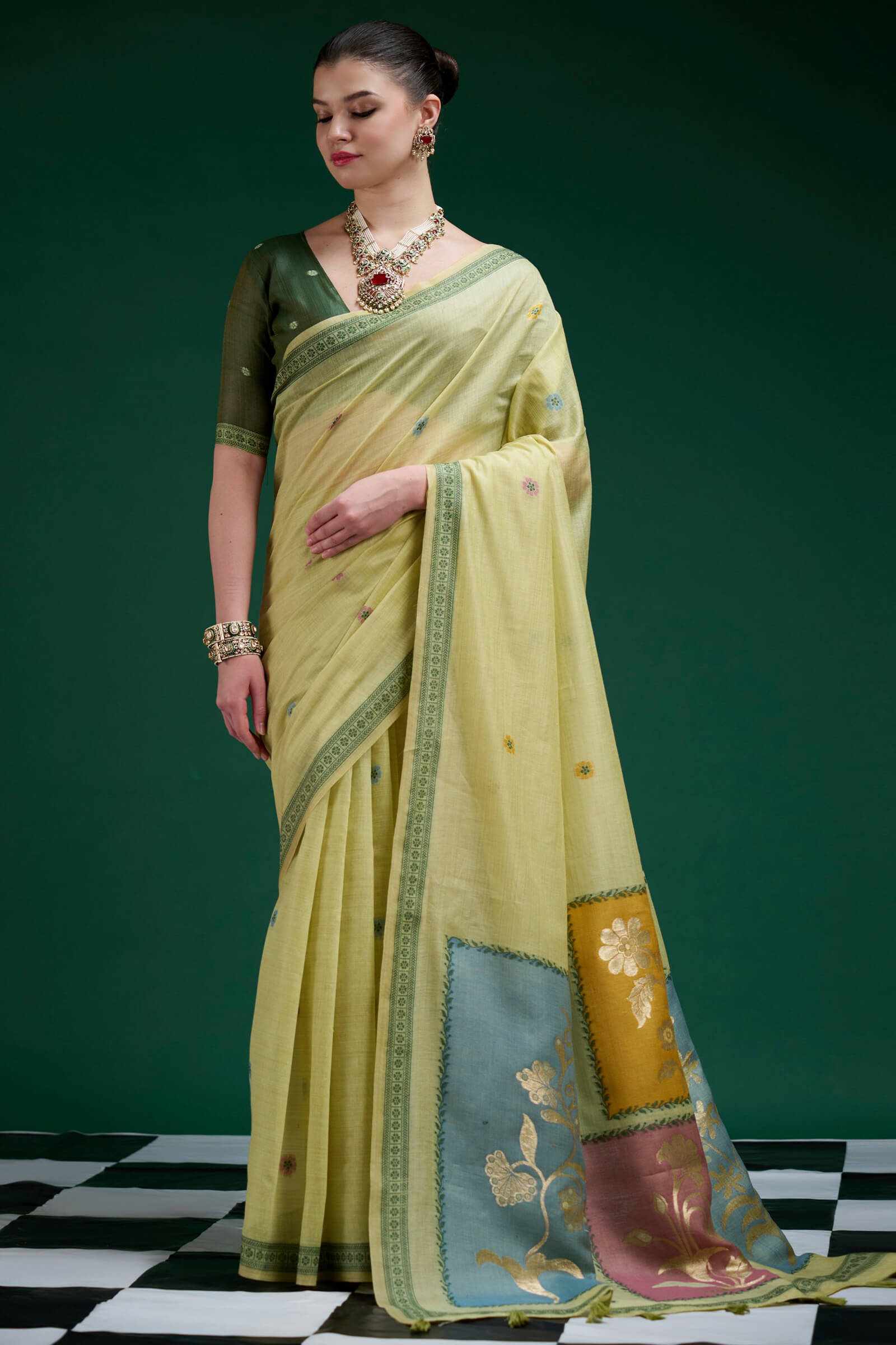 Inimitable Lemon Jamdani Cotton Silk Saree With Symmetrical Blouse Piece