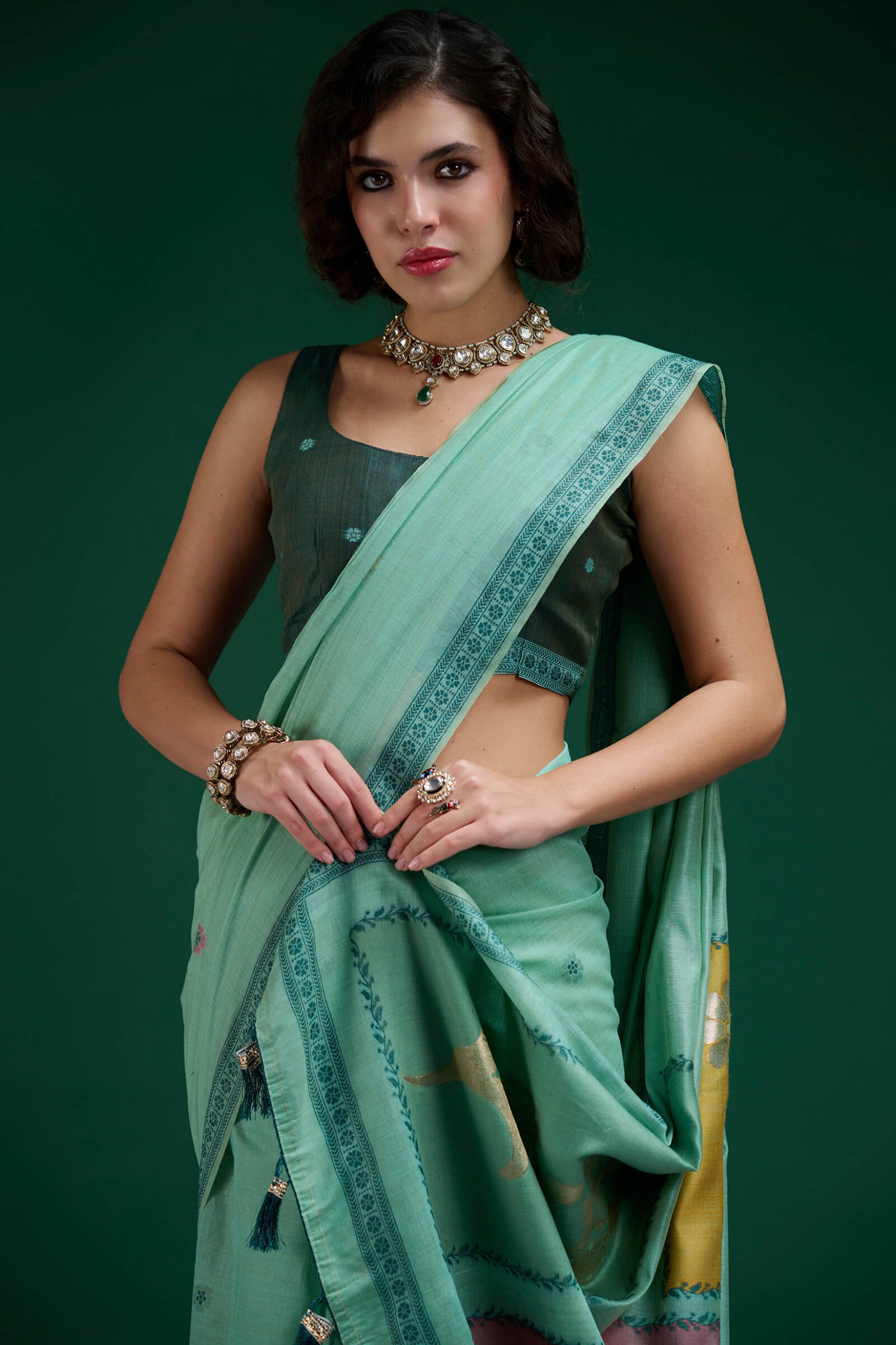 Fancifull Sea Green Jamdani Cotton Silk Saree With Confounding Blouse Piece