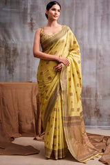 Evanescent Yellow Cotton Silk Saree With Proficient Blouse Piece
