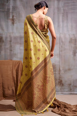 Evanescent Yellow Cotton Silk Saree With Proficient Blouse Piece