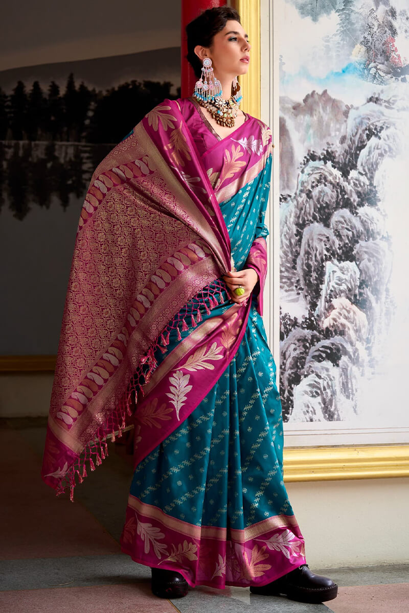 Verdant Rama Soft Banarasi Silk Saree With Grandiose Blouse Piece