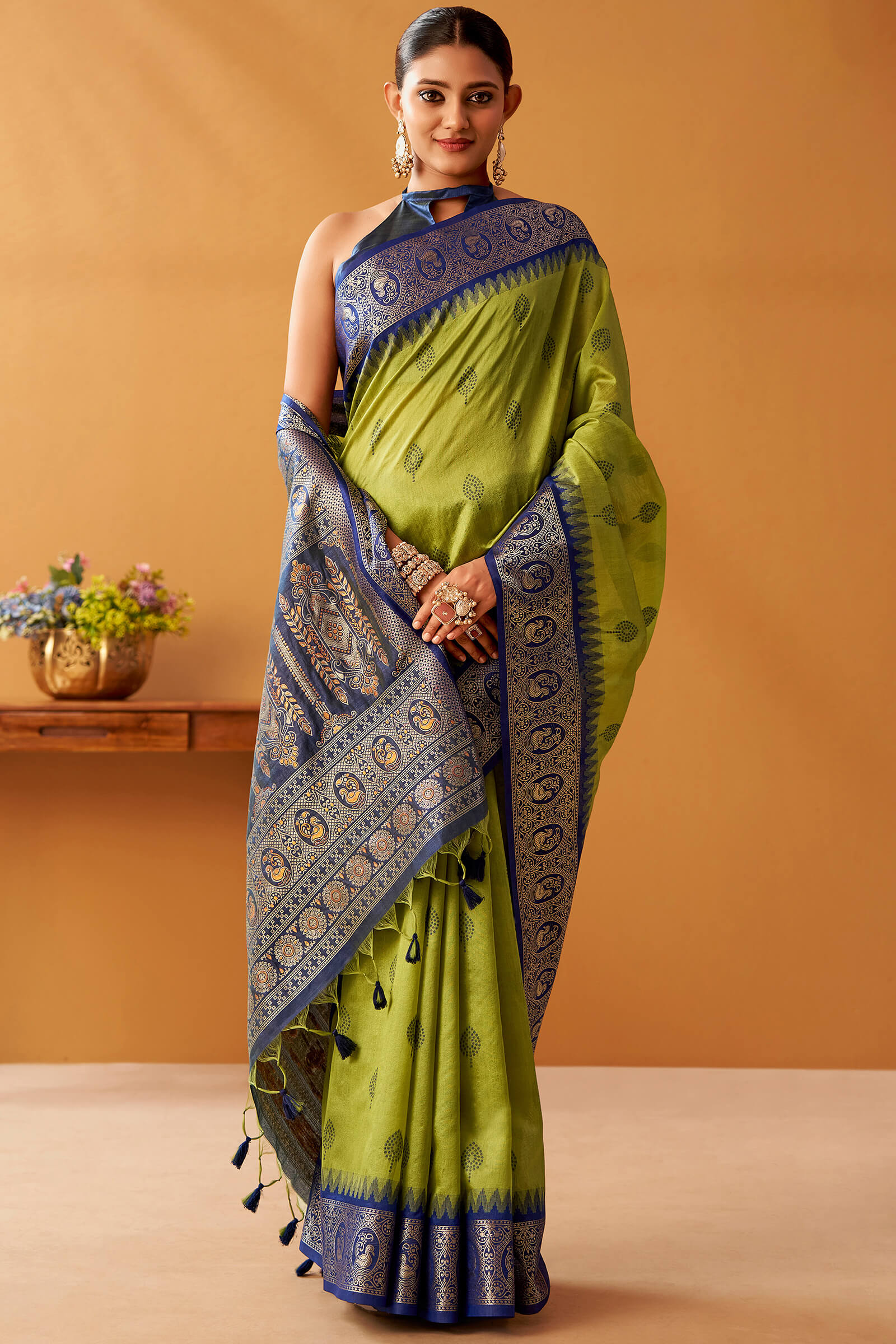 Lassitude Green Pure Zari Weaving Banarasi Silk Saree With Improbable Blouse Piece