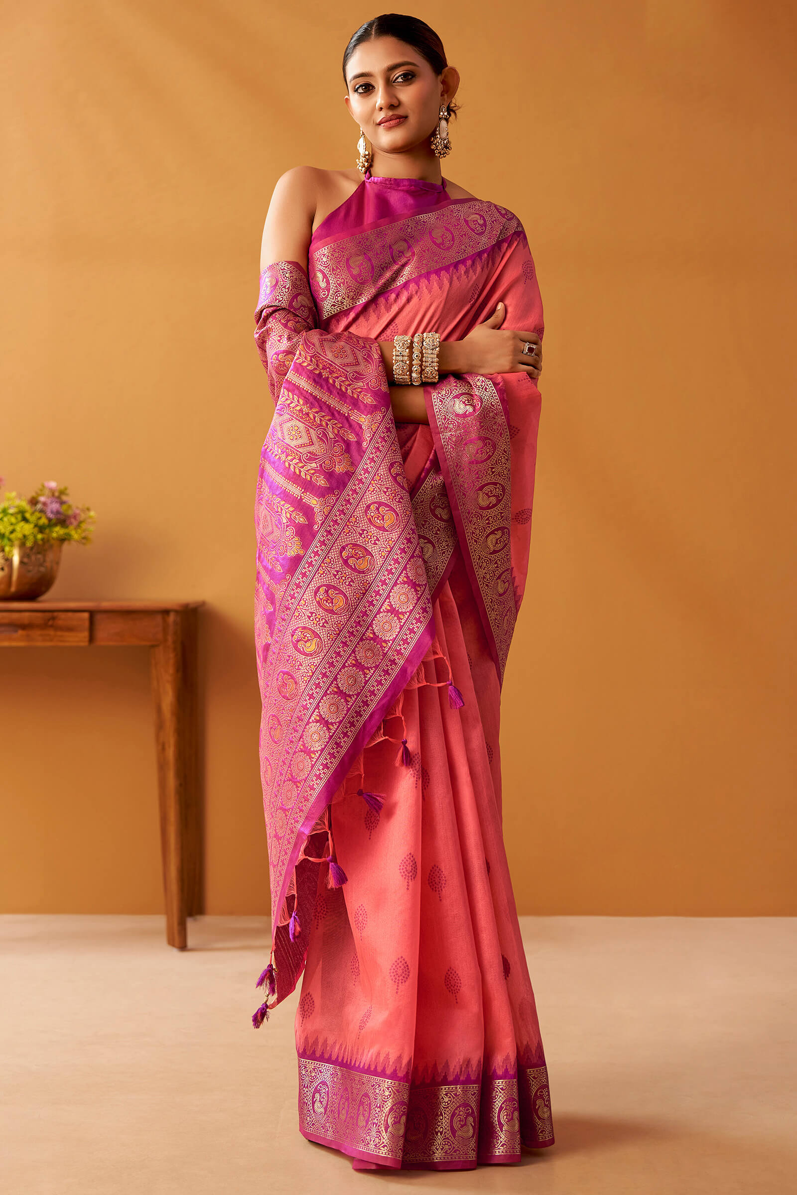 Dulcet Pink Pure Zari Weaving Banarasi Silk Saree With Quixotic Blouse Piece