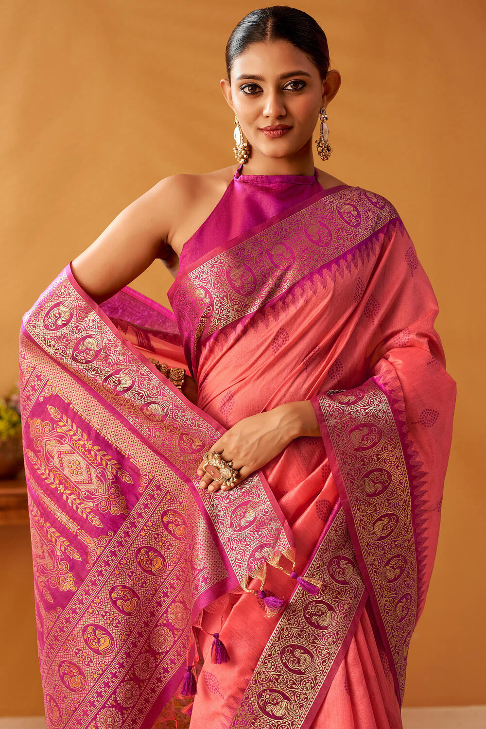 Dulcet Pink Pure Zari Weaving Banarasi Silk Saree With Quixotic Blouse Piece