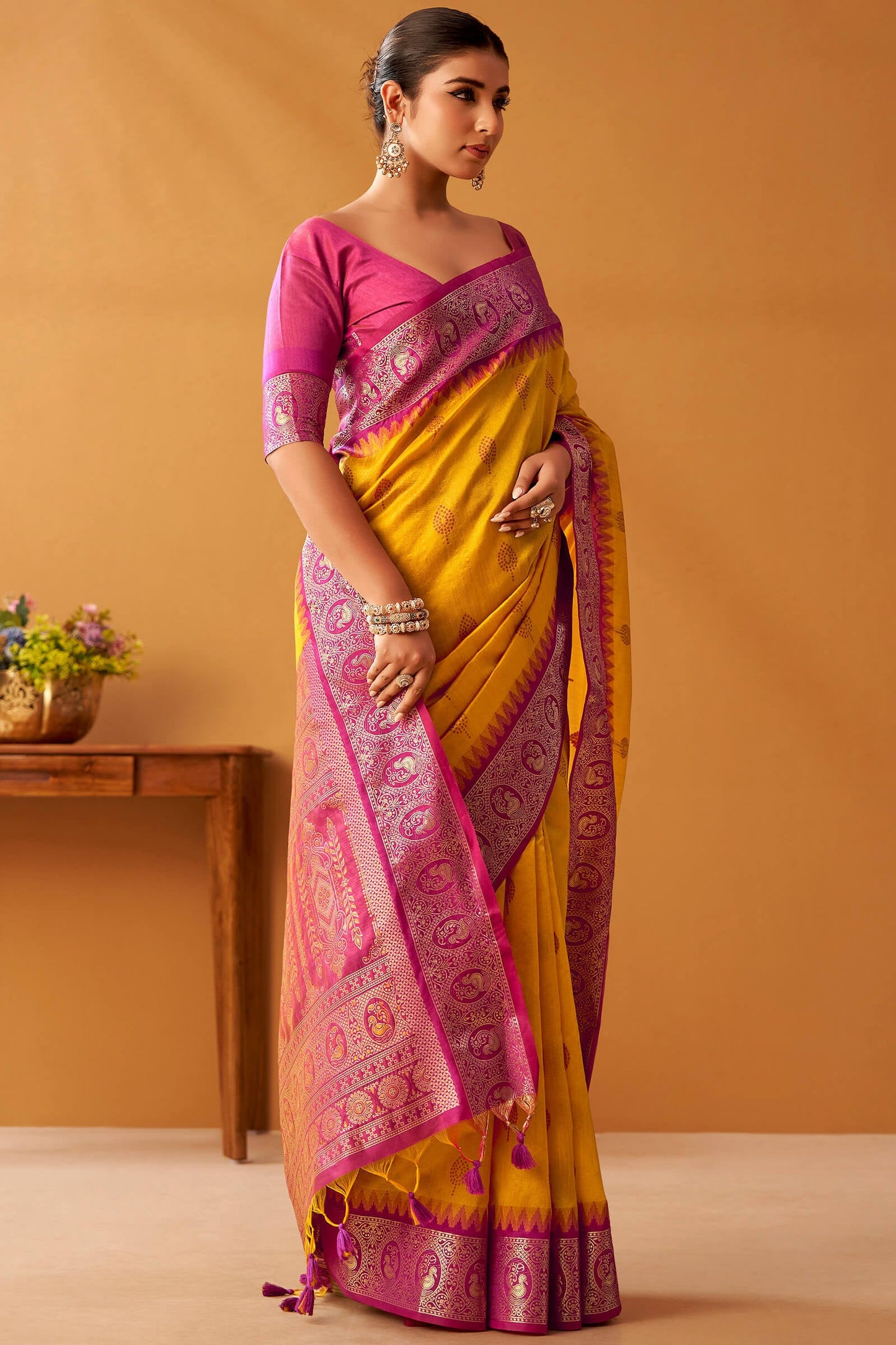 Delightful Yellow Pure Zari Weaving Banarasi Silk Saree With Preferable Blouse Piece