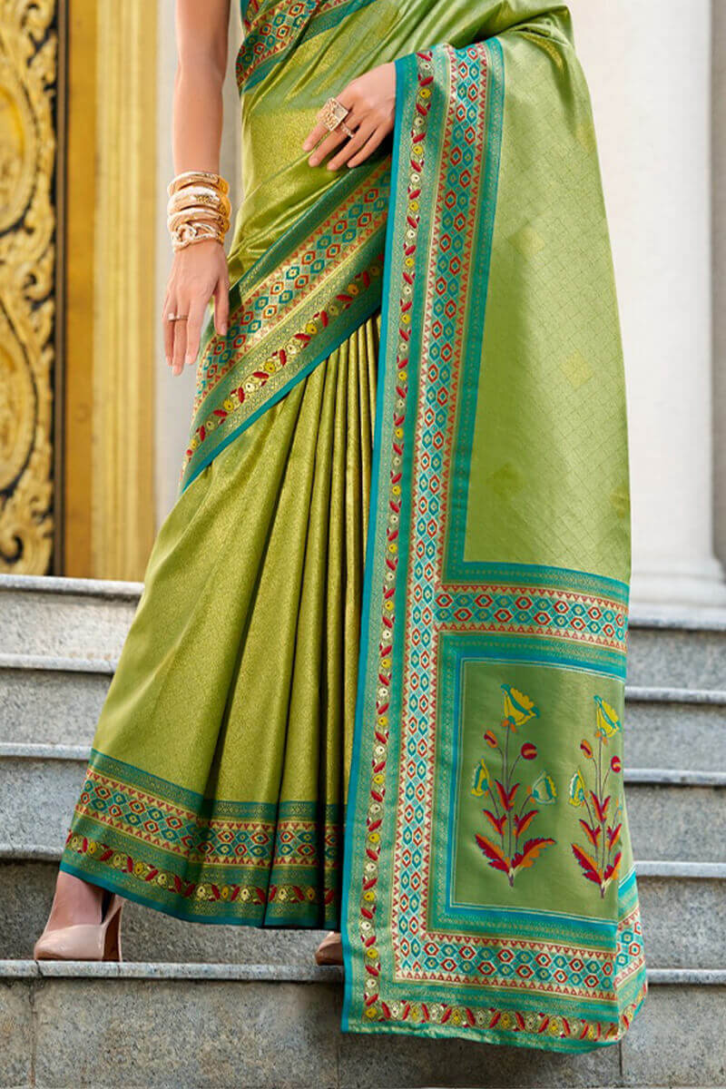 Aplomb Green Paithani Silk Saree With Excellent Blouse Piece