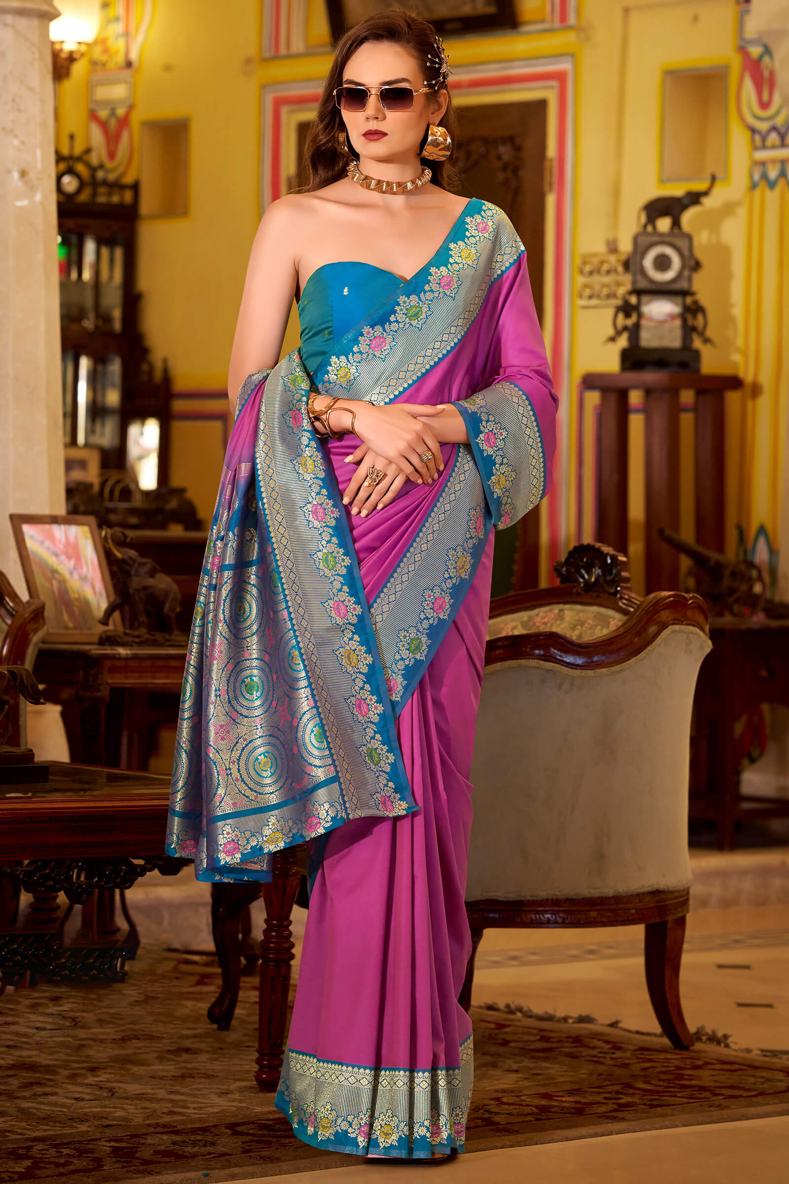 Nebula Magenta Pure Zari Weaving Banarasi Silk Saree With Classy Blouse Piece