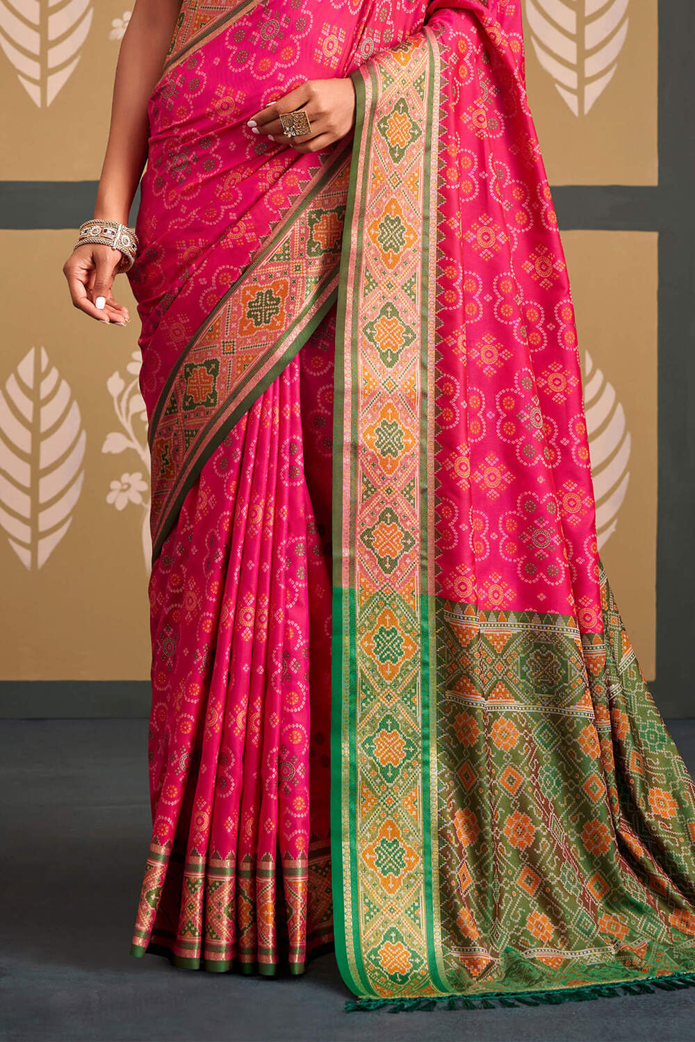 Enchanting Pink Patola Silk Saree with Winsome Blouse Piece