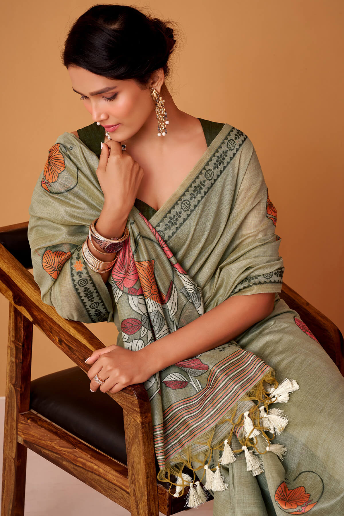 Girlish Green Jamdani Cotton Silk Saree With Sizzling Blouse Piece