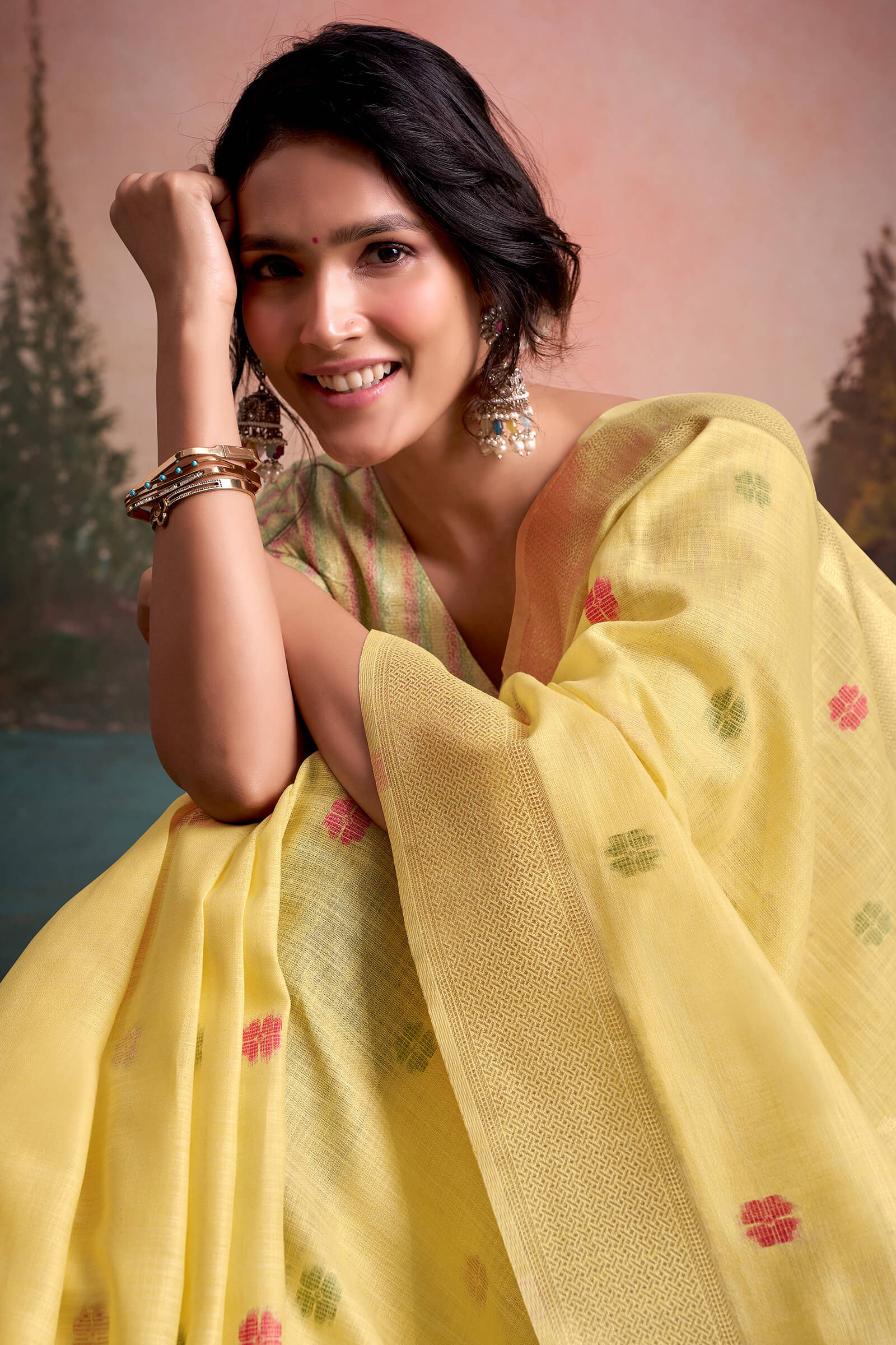 Lustrous Yellow Zari Woven Pure Linen Silk Saree With Pretty Blouse Piece