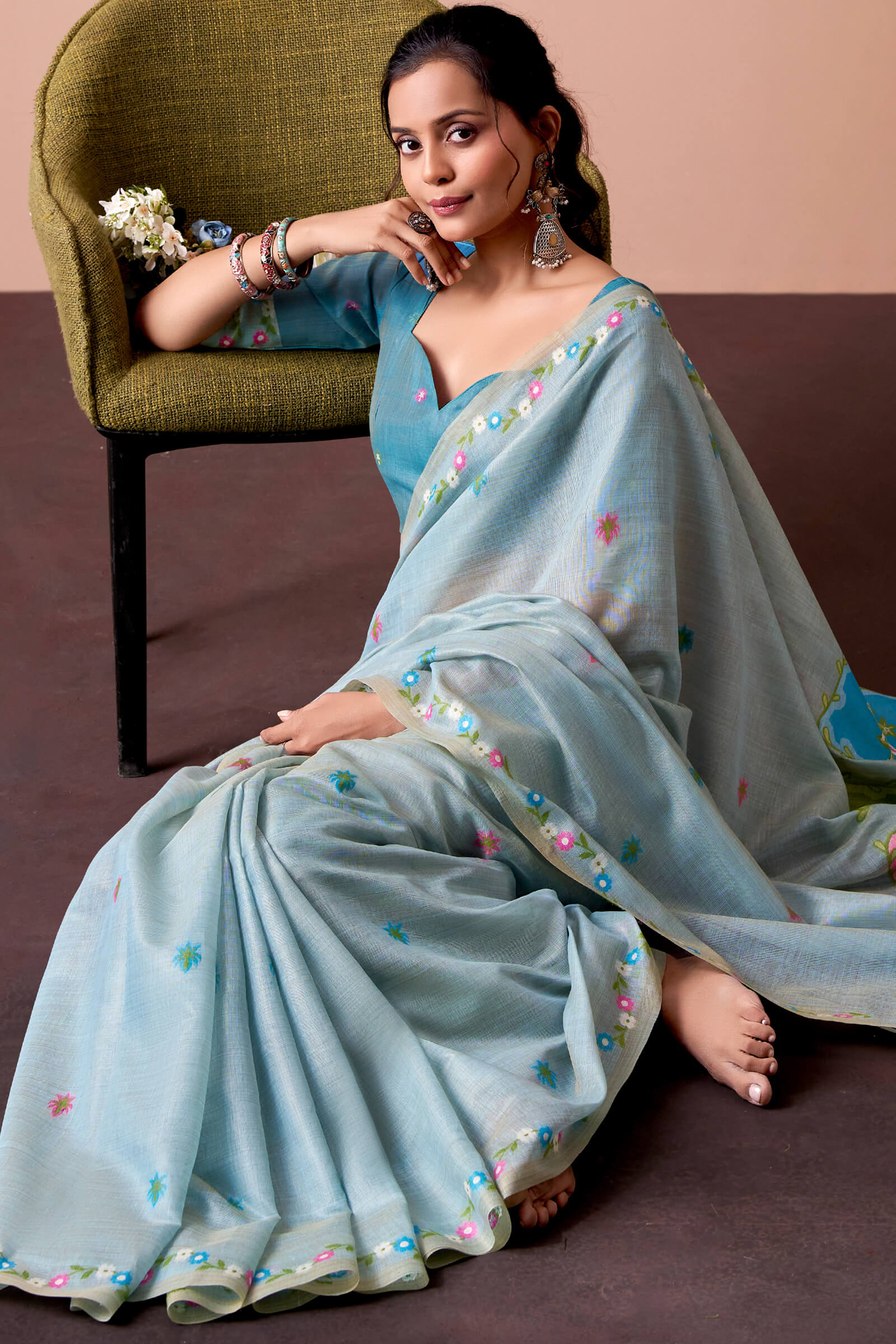 Enticing Sky Pure Munga Cotton Saree With Sensational Blouse Piece