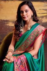 Lovely Rama Patola Silk Saree with Smart Blouse Piece