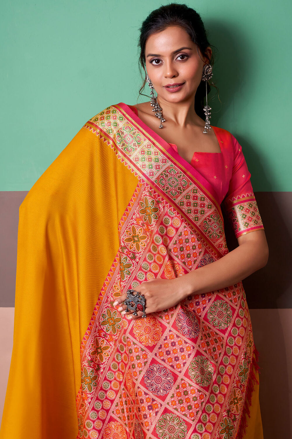 Exquisite Yellow Patola Silk Saree with Staring Blouse Piece