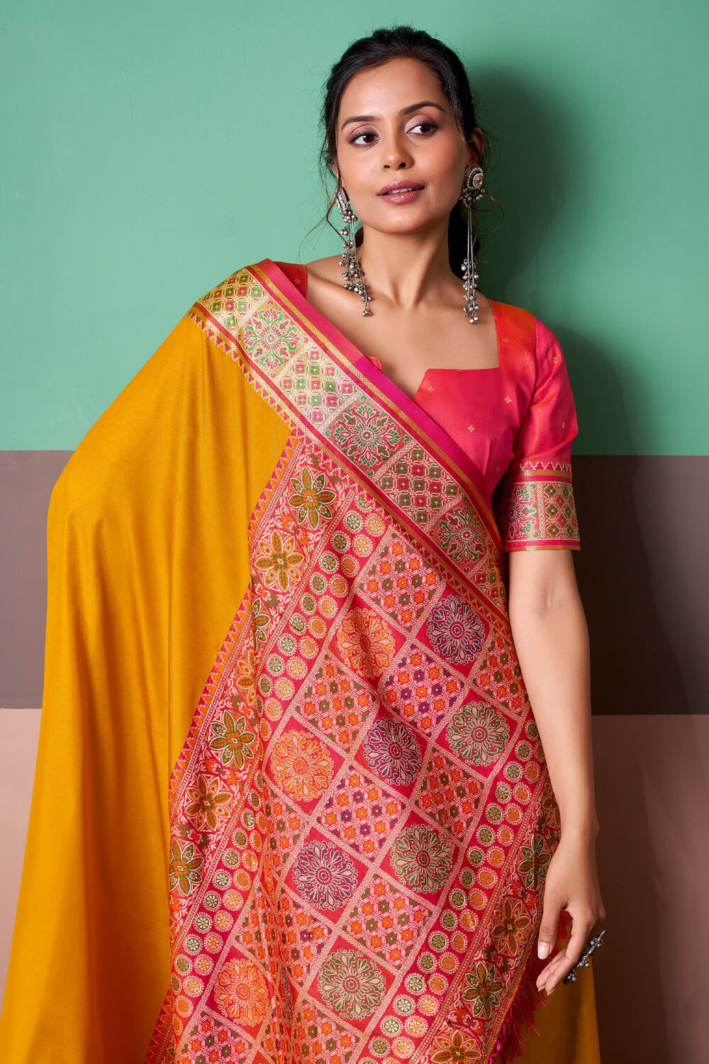 Exquisite Yellow Patola Silk Saree with Staring Blouse Piece