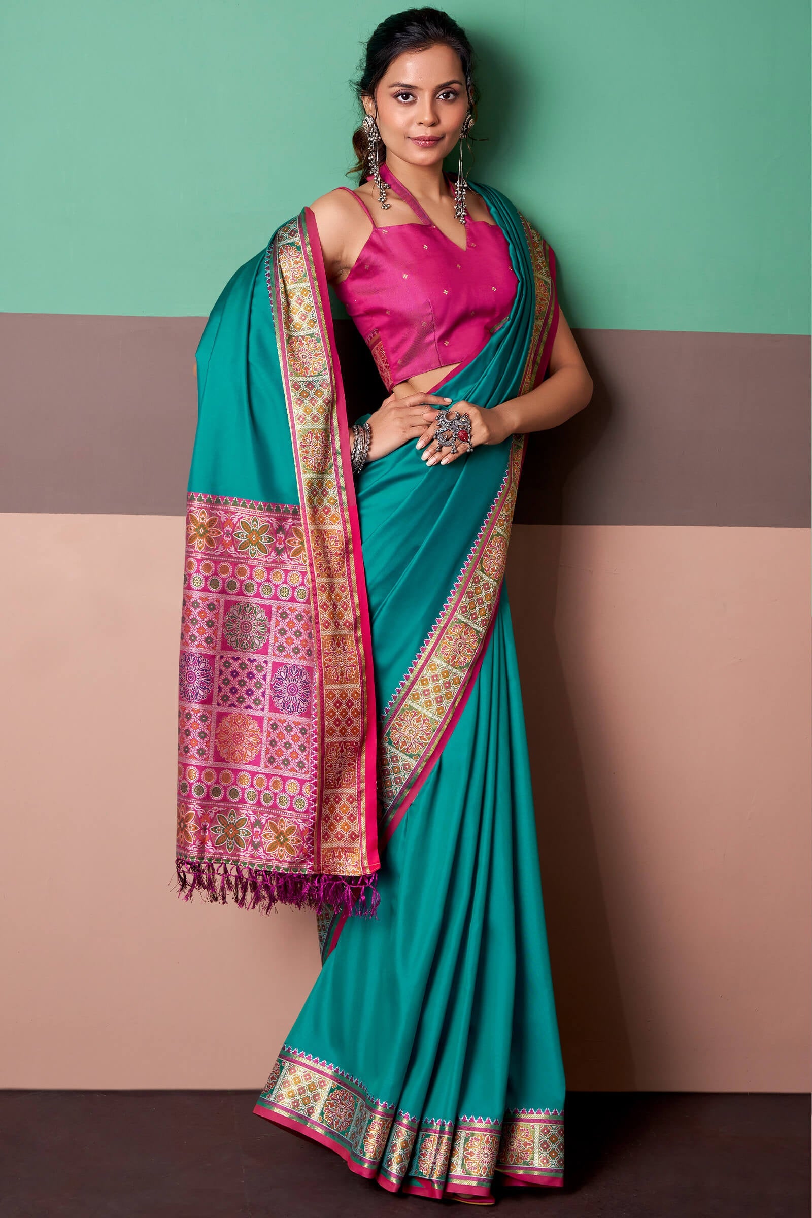 Murmurous Firozi Patola Silk Saree with Mellifluous Blouse Piece