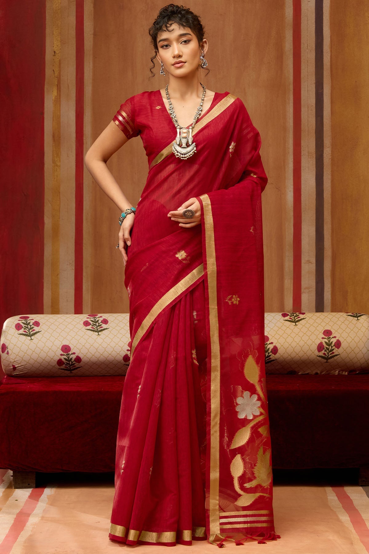 Innovative Red Pure Munga Cotton Silk Saree With Enigmatic Blouse Piece