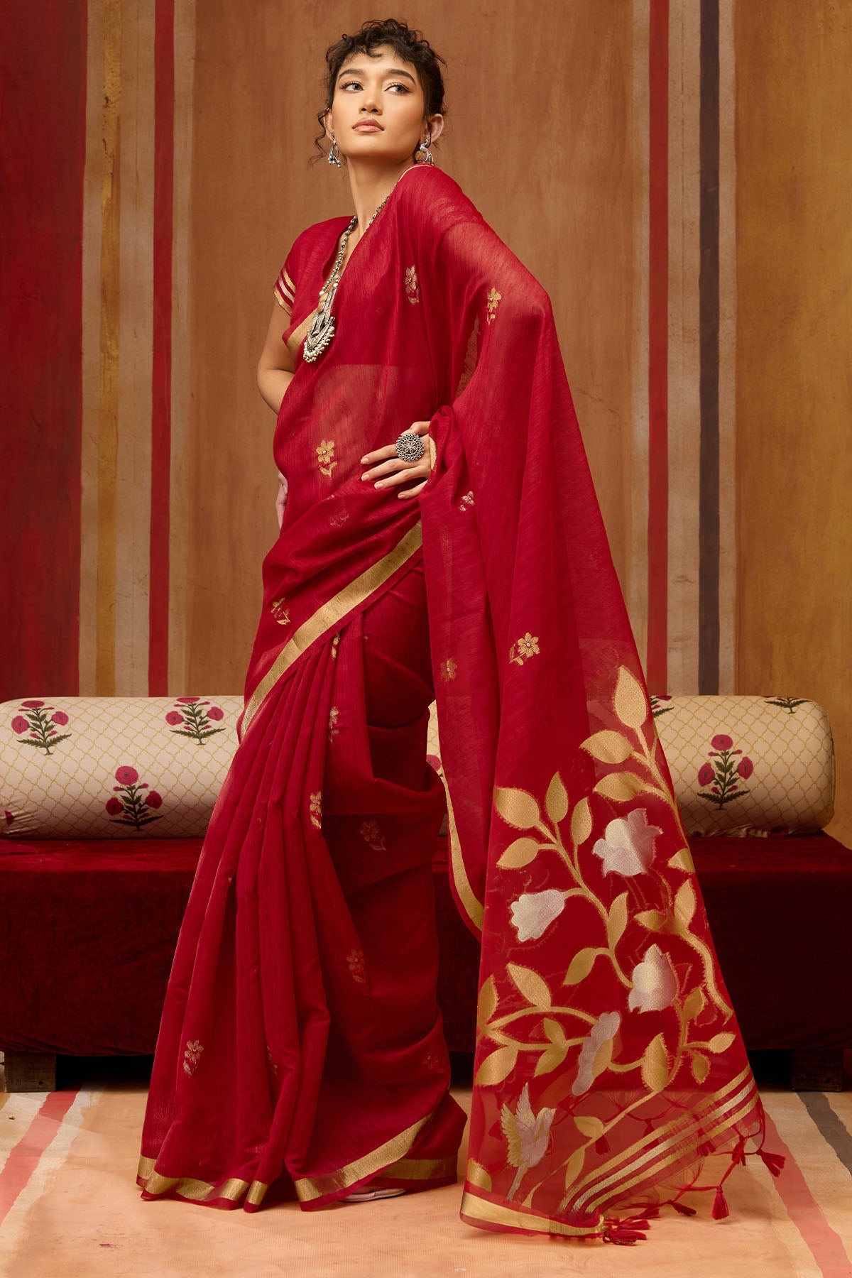 Innovative Red Pure Munga Cotton Silk Saree With Enigmatic Blouse Piece