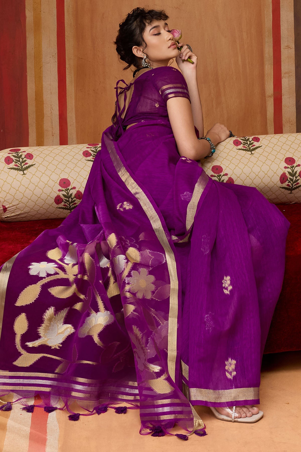Skinny Purple Pure Munga Cotton Silk Saree With Sempiternal Blouse Piece