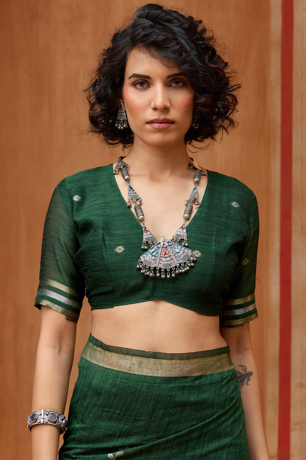 Inimitable Dark Green Pure Munga Cotton Silk Saree With Effulgent Blouse Piece