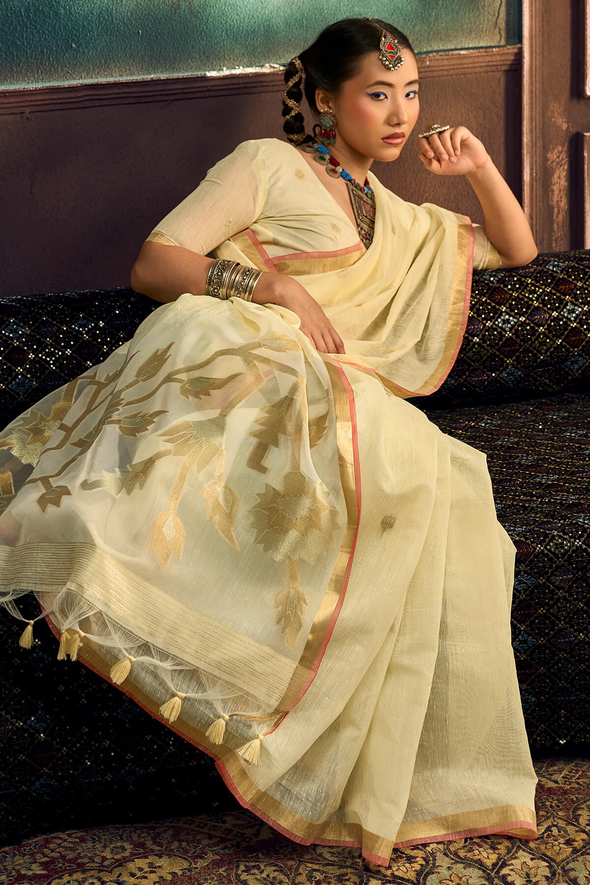 Enticing Beige Pure Munga Cotton Silk Saree With Tremendous Blouse Piece