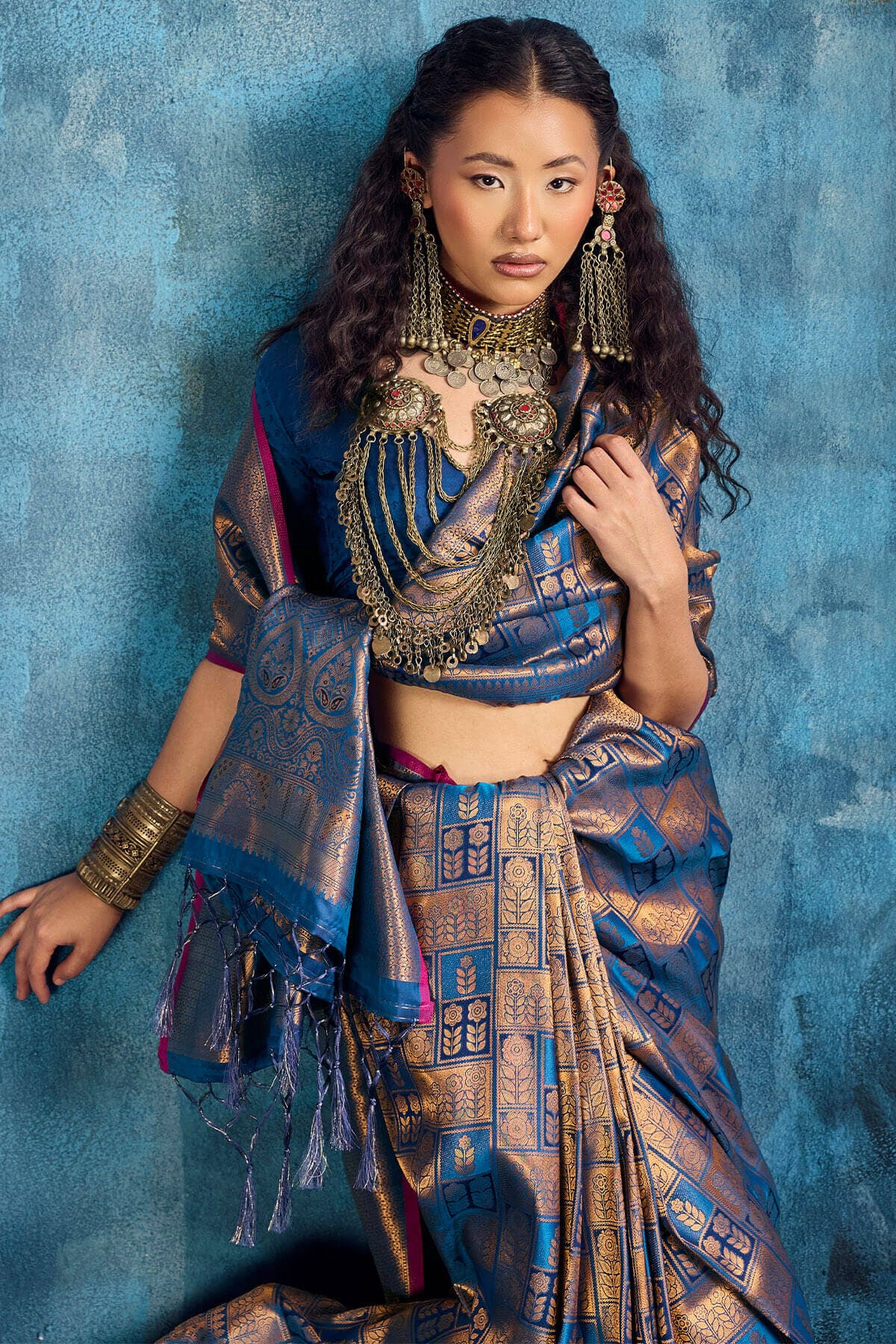 Confounding Navy Blue Kanjivaram Silk Saree With Groovy Blouse Piece