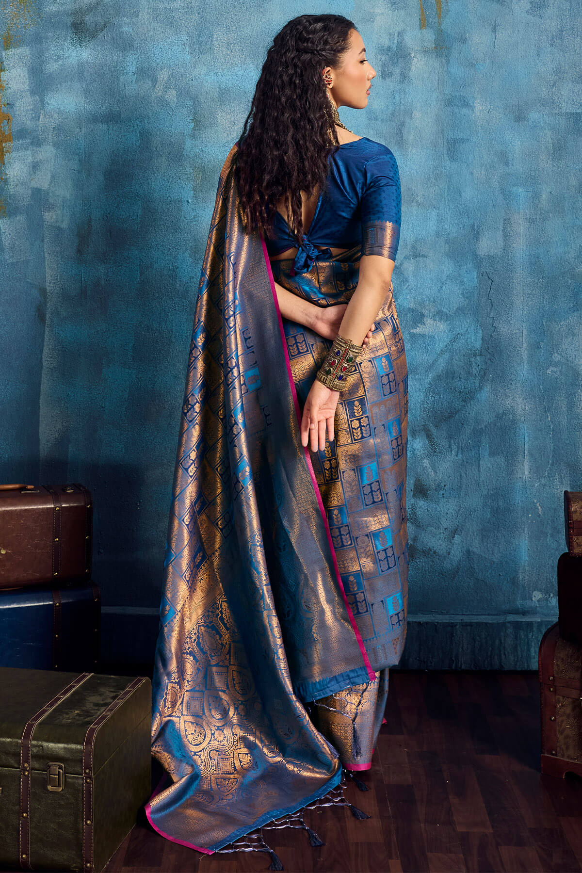 Confounding Navy Blue Kanjivaram Silk Saree With Groovy Blouse Piece